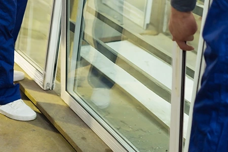 Commercial Glass Repair Technician in Darbyville